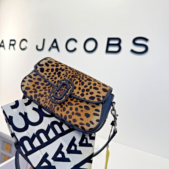 Marc Jacobs THE CHEETAH HAIRCALF CLOVER SHOULDER BAG 2R4HSH003H02 - Picture 1 of 13